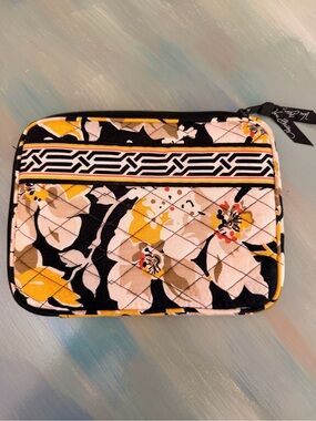Vera Bradley Dogwood e-reader / tablet case